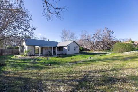 565 Springer Dr, Redding, CA 96003 photo 19