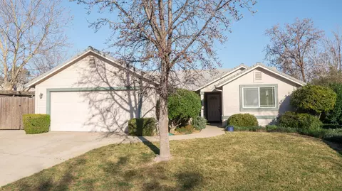 565 Springer Dr, Redding, CA 96003 photo 1