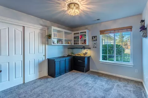 2661 Brooch Ct, Redding, CA 96001 photo 10