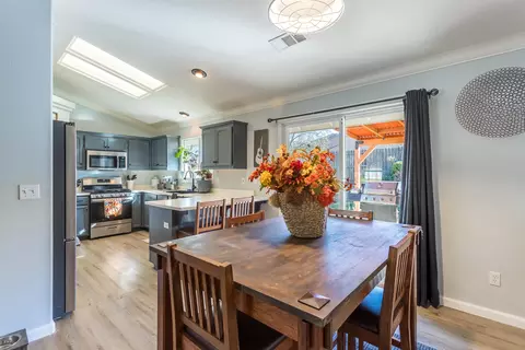 2661 Brooch Ct, Redding, CA 96001 photo 6
