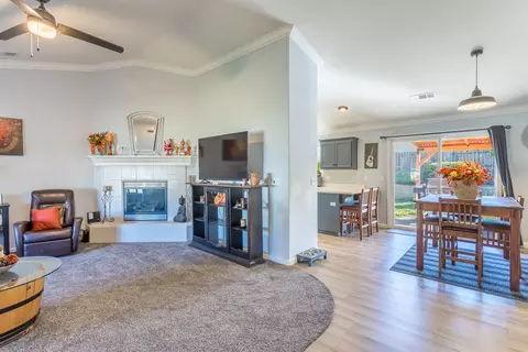 2661 Brooch Ct, Redding, CA 96001 photo 9