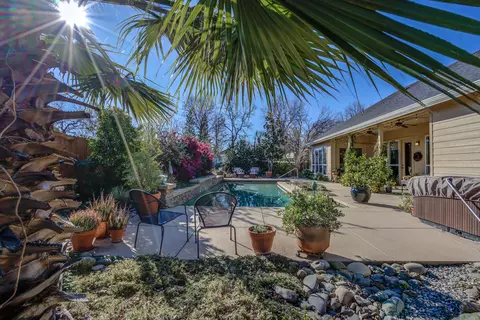 1105 Colorado Ct, Redding, CA 96003 photo 8