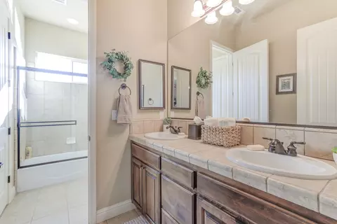 1105 Colorado Ct, Redding, CA 96003 photo 54