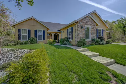 1105 Colorado Ct, Redding, CA 96003 photo 4