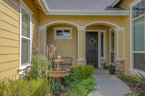 1105 Colorado Ct, Redding, CA 96003 photo 3