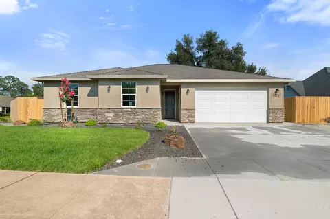 1777 St Andrews Dr, Redding, CA 96003 photo 1