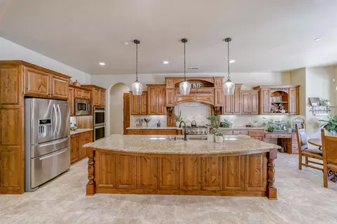 9805 Brickwood Dr, Redding, CA 96001 photo 8