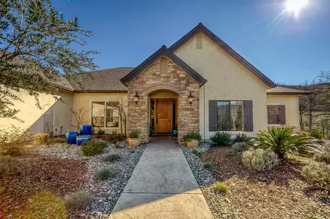 9805 Brickwood Dr, Redding, CA 96001 photo 1
