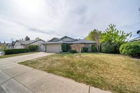 2795 Blue Bell Dr, Redding, CA 96001 photo 4
