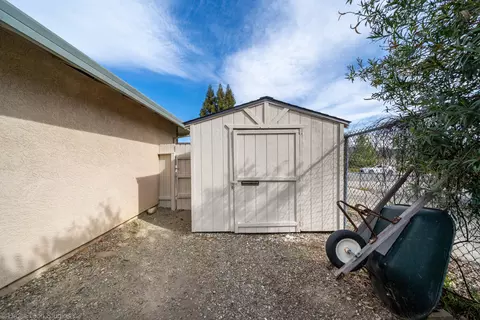2795 Blue Bell Dr, Redding, CA 96001 photo 45