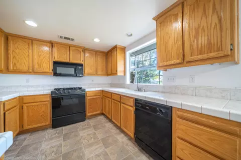 2795 Blue Bell Dr, Redding, CA 96001 photo 20