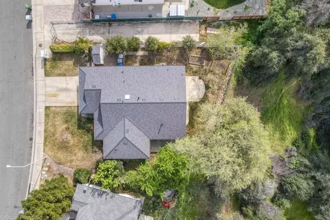2795 Blue Bell Dr, Redding, CA 96001 photo 58