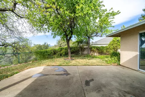 2795 Blue Bell Dr, Redding, CA 96001 photo 34