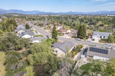 2795 Blue Bell Dr, Redding, CA 96001 photo 54