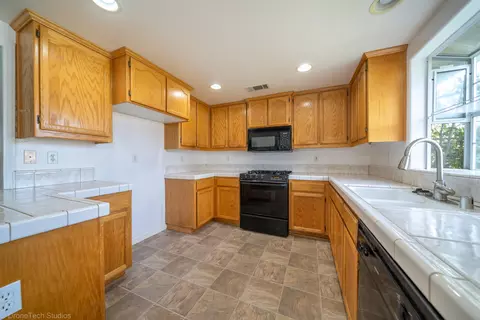 2795 Blue Bell Dr, Redding, CA 96001 photo 19