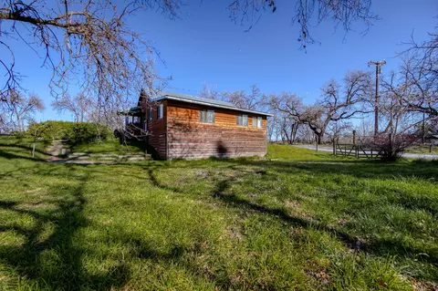 19018 W Niles Ln, Redding, CA 96002 photo 6