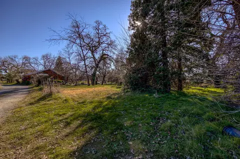 19018 W Niles Ln, Redding, CA 96002 photo 8