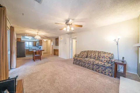 1884 Del Mar Ave, Redding, CA 96003 photo 7