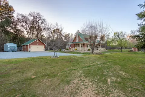 10416 Nora, Redding, CA 96003 photo 1