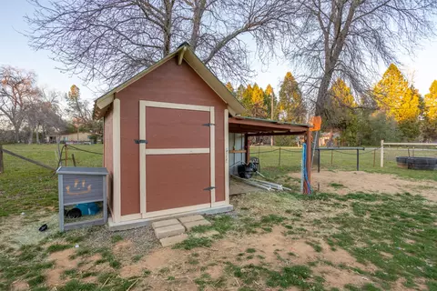 10416 Nora, Redding, CA 96003 photo 40