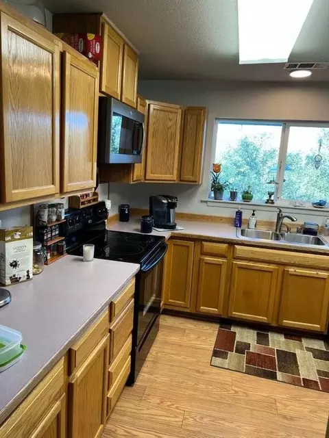 21706 Joy Ln, Redding, CA 96003 photo 13