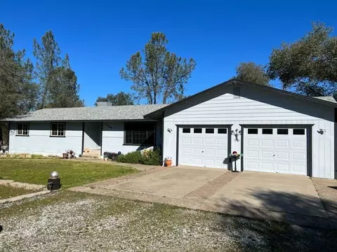 21706 Joy Ln, Redding, CA 96003 photo 1