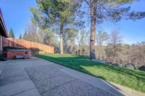 1866 Trailwood Ct, Redding, CA 96003 photo 29
