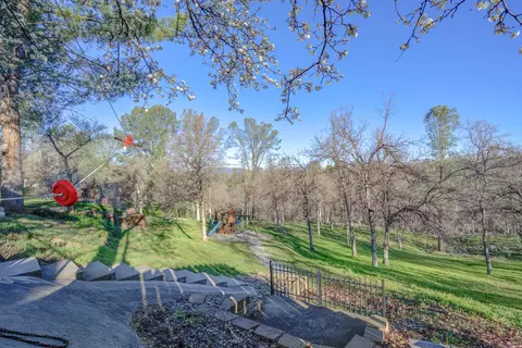1866 Trailwood Ct, Redding, CA 96003 photo 34