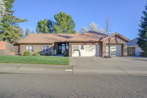 1866 Trailwood Ct, Redding, CA 96003 photo 1