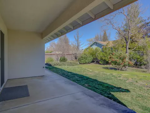 833 Fountain Cir, Redding, CA 96003 photo 24