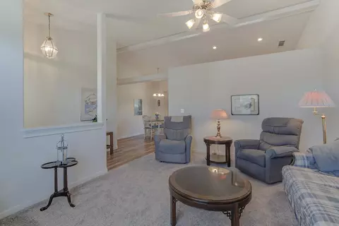 833 Fountain Cir, Redding, CA 96003 photo 6