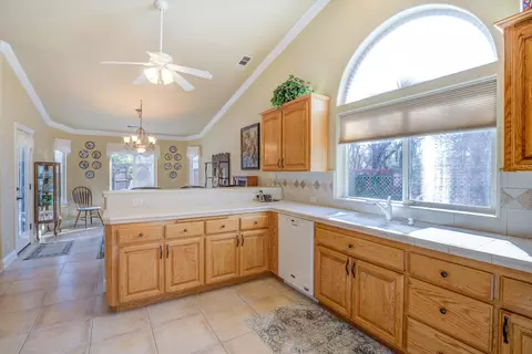 6108 Beaumont Dr, Redding, CA 96003 photo 11
