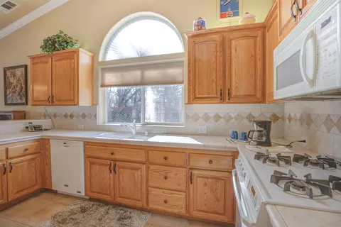 6108 Beaumont Dr, Redding, CA 96003 photo 10