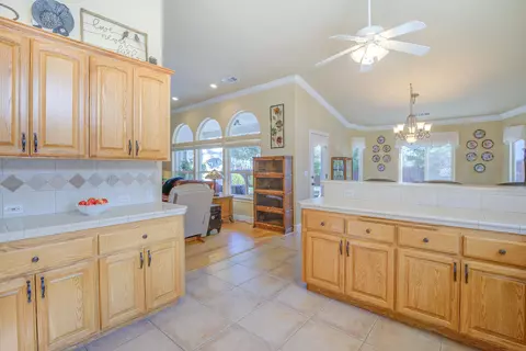 6108 Beaumont Dr, Redding, CA 96003 photo 12