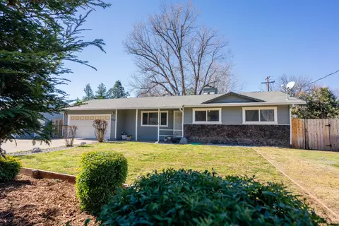 7024 Reflection St, Redding, CA 96001 photo 2