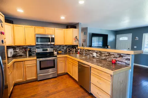 7024 Reflection St, Redding, CA 96001 photo 8