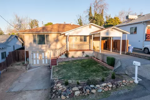 1615 Walnut Ave, Redding, CA 96001 photo 1