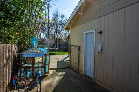 855 Christine Ave, Redding, CA 96003 photo 31