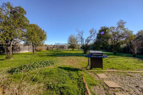 5253 Debbie Ln, Redding, CA 96002 photo 25