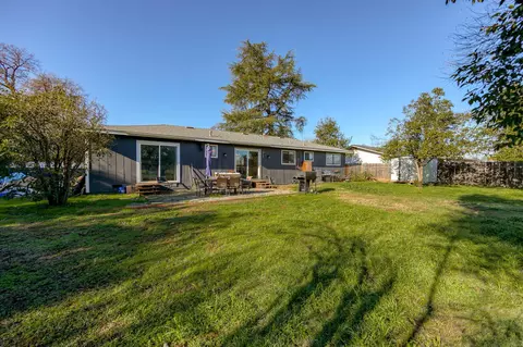5253 Debbie Ln, Redding, CA 96002 photo 29