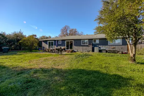 5253 Debbie Ln, Redding, CA 96002 photo 27