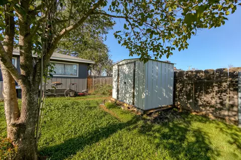 5253 Debbie Ln, Redding, CA 96002 photo 28