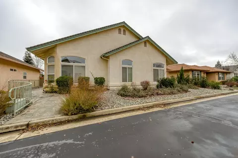 1783 Vera Cruz Trl, Redding, CA 96003 photo 2