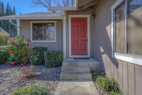 2560 Lupine St, Anderson, CA 96007 photo 2