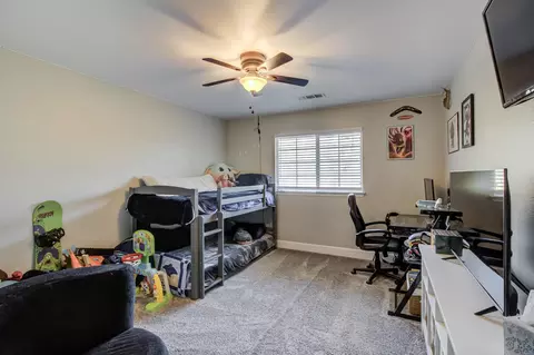 6693 Hemlock St, Redding, CA 96001 photo 20