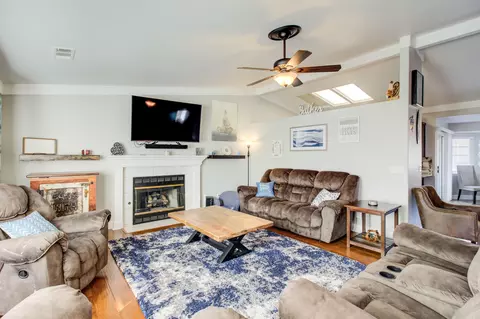 6693 Hemlock St, Redding, CA 96001 photo 8