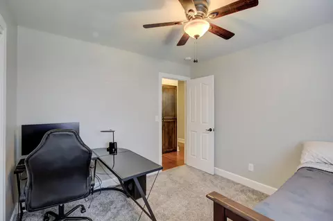 6693 Hemlock St, Redding, CA 96001 photo 17