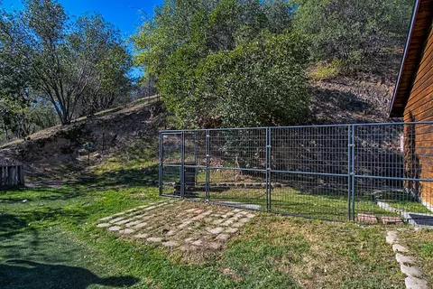 14796 Lamoine Dr, Redding, CA 96003 photo 44