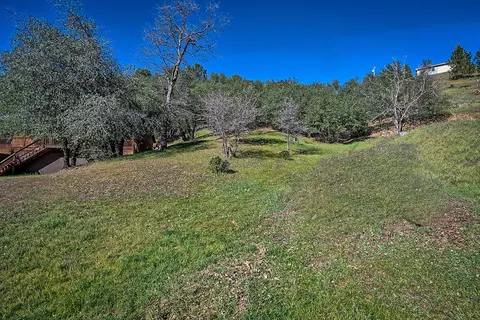 14796 Lamoine Dr, Redding, CA 96003 photo 7