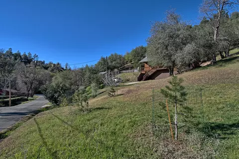 14796 Lamoine Dr, Redding, CA 96003 photo 8